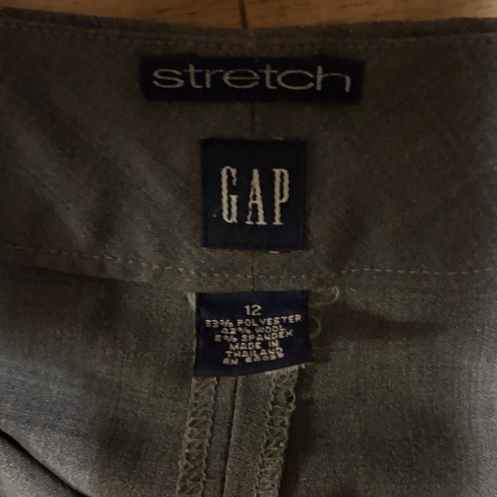 GAP Stretch Charcoal Pants - Picture 2 of 3